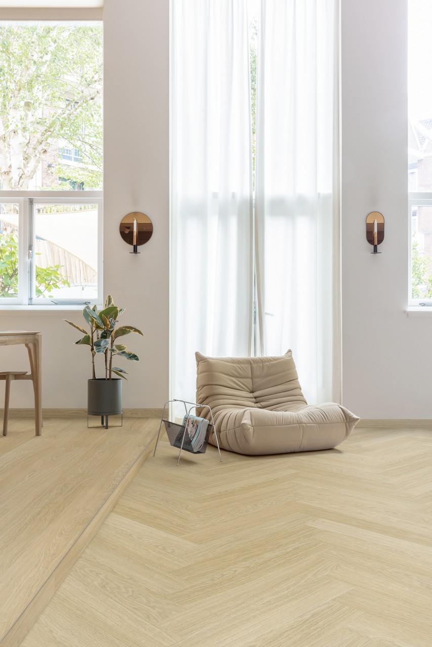 Serene oak light natural